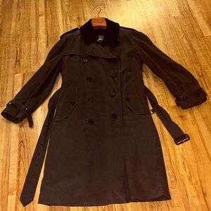 Burberry Trench Coat with removable wool liner and collar